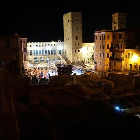 Casa Al Teatro Lägenhet Terracina Exteriör bild