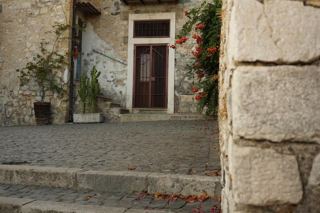 Casa Al Teatro Lägenhet Terracina Exteriör bild